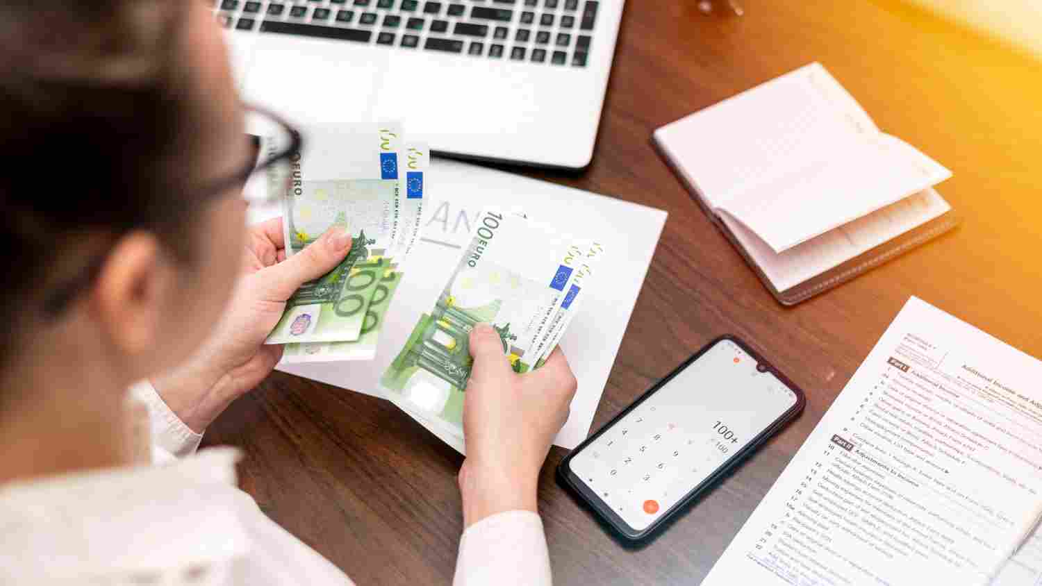 Illustration du calcul du salaire net à partir de 3750 euros brut avec une interface graphique