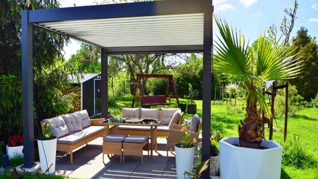 Pergola bioclimatique : comment fonctionne le confort thermique sous votre terrasse